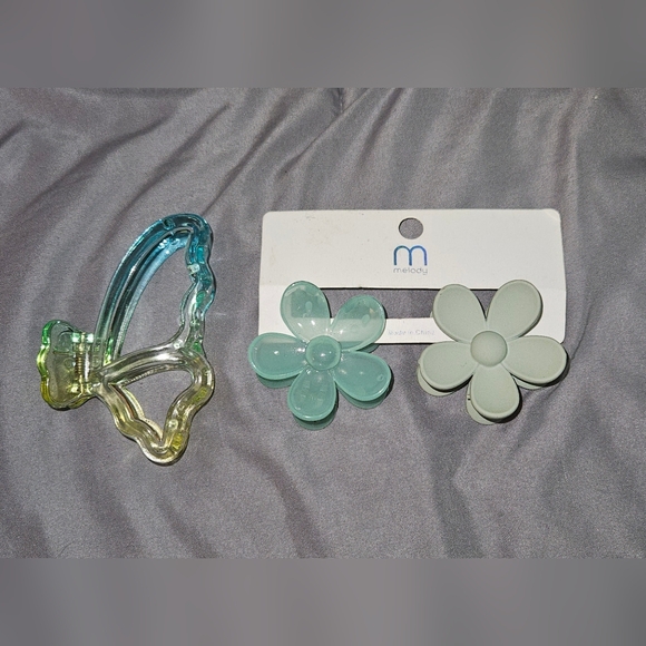 Butterfly and Flower Hair Claw Clips BNIB - Picture 1 of 5